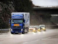 Автомобили Volvo научились ездить колонной на автопилоте Автомобили Volvo научились ездить колонной на автопилоте