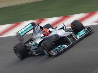 Журналисты разобрались в принципе работы отверстия в носу болида Mercedes AMG Журналисты разобрались в принципе работы отверстия в носу болида Mercedes AMG