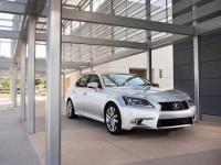 ������� ���������� ���� �� ��������� Lexus GS