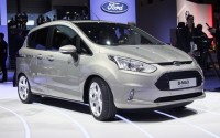 Ford показал серийный однообъемник Ford B-Max (фото) Ford показал серийный однообъемник Ford B-Max (фото)