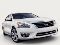 Nissan Altima получил кресла с нулевой гравитацией и экономичный мотор Nissan Altima получил кресла с нулевой гравитацией и экономичный мотор