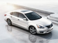 Nissan Altima останется без гибридного варианта до 2014 года Nissan Altima останется без гибридного варианта до 2014 года