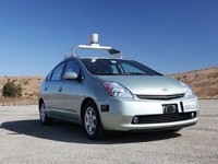 Автомобилям-роботам Google разрешили ездить по обычным дорогам Автомобилям-роботам Google разрешили ездить по обычным дорогам