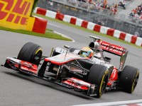 Льюис Хэмилтон стал седьмым победителем в семи гонках Формулы-1 Льюис Хэмилтон стал седьмым победителем в семи гонках Формулы-1