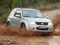 Мировая премьера обновленного Suzuki Grand Vitara пройдет в Москве Мировая премьера обновленного Suzuki Grand Vitara пройдет в Москве
