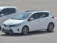 Фотошпионы засняли новый хэтчбек Toyota Auris Фотошпионы засняли новый хэтчбек Toyota Auris