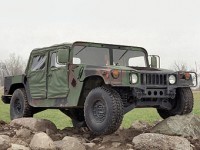 В США снова начнут продавать гражданский вариант внедорожника Humvee В США снова начнут продавать гражданский вариант внедорожника Humvee