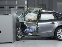 Седаны Audi и Mercedes-Benz провалили новый вид краш-тестов Седаны Audi и Mercedes-Benz провалили новый вид краш-тестов
