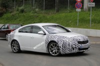 Opel Insignia посоперничает с Audi RS4 Opel Insignia посоперничает с Audi RS4
