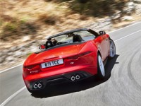 Jaguar подтвердил появление механики на своих моделях Jaguar подтвердил появление механики на своих моделях