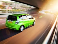 Honda оснастила гибриды коробкой передач с двумя сцеплениями Honda оснастила гибриды коробкой передач с двумя сцеплениями