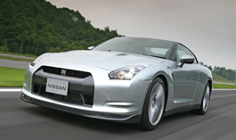 Nissan    GT-R
