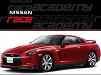 Nissan      GT-R
