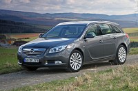 -  Opel Insignia Sports Tourer

