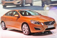 :  Volvo S60 ()  
