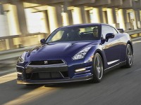  Nissan GT-R    