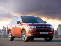  Mitsubishi Outlander   