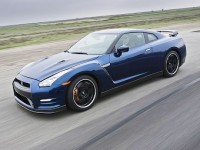   Nissan GT-R   