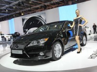 Lexus      ES