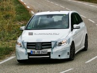 Mercedes-Benz    B-Class